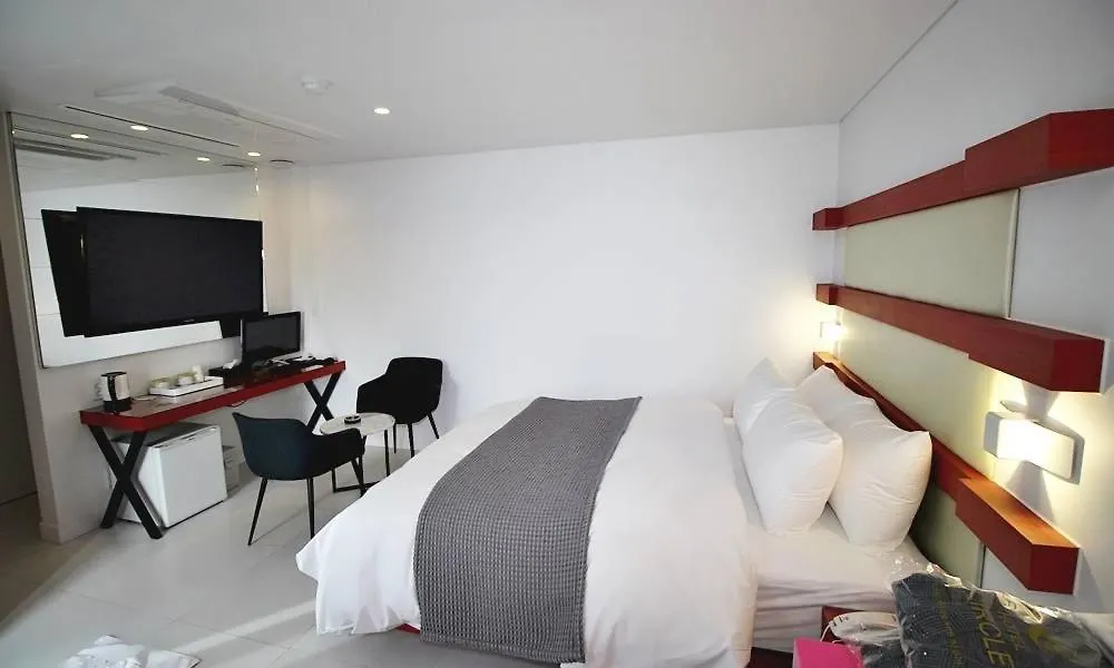 Circle Hotel Seoul 2*,  South Korea